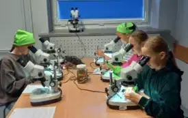Zajęcia laboratoryjne w akwarium