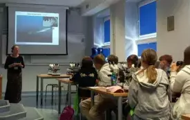 Zajęcia laboratoryjne w akwarium