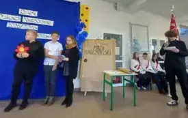 33 (2)