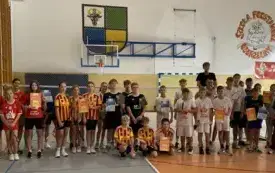 Powiatowe Zawody w Badmintonie