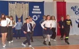 &nbsp; Uroczysty apel z okazji Dnia Edukacji Narodowej &nbsp;&nbsp;