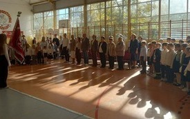 &nbsp; Uroczysty apel z okazji Dnia Edukacji Narodowej &nbsp;&nbsp;