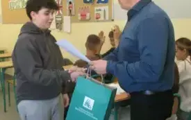 Wręczenie nagrody Michałowi Niklarzowi