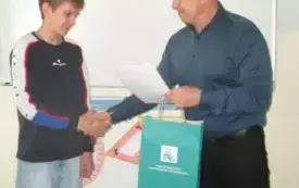 Wręczenie nagrody Konradowi Szczepańskiemu