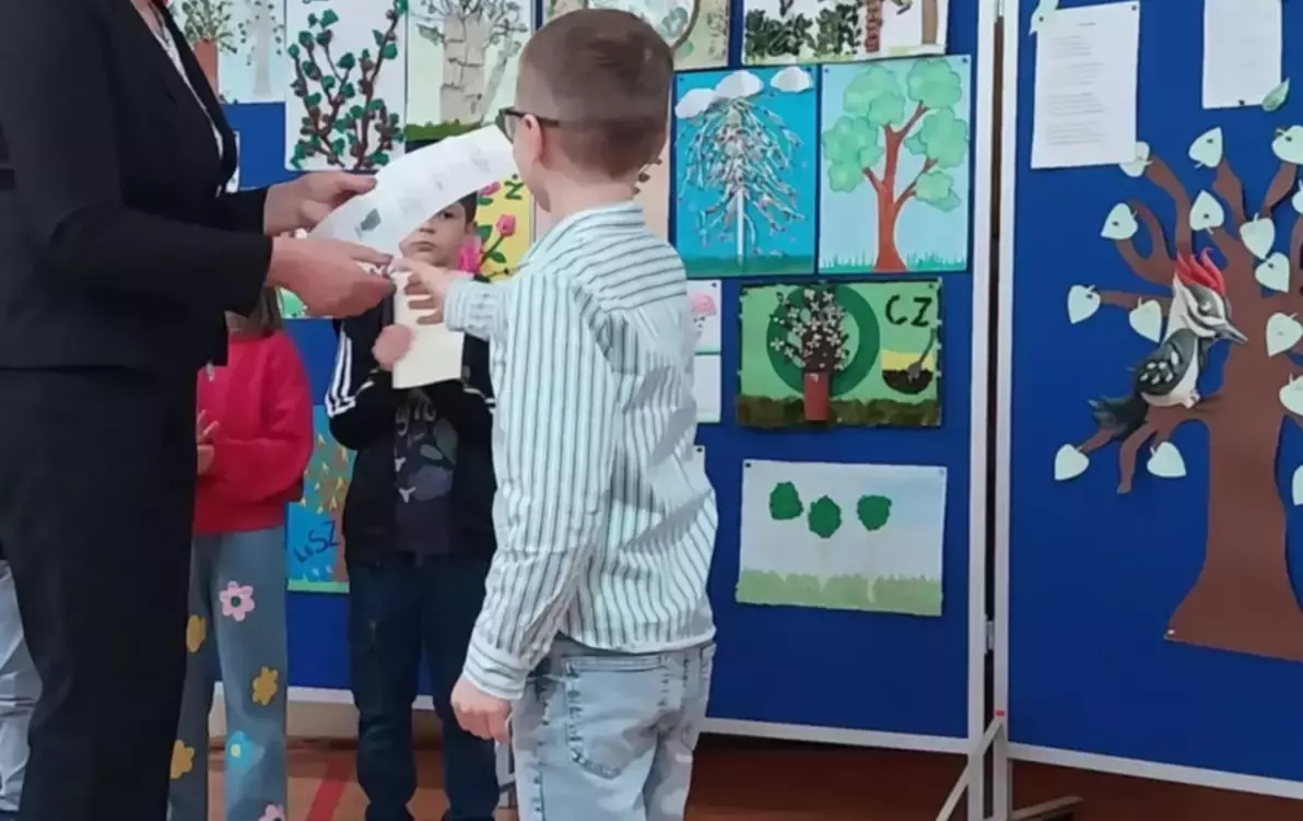 Zdjęcie do Drzew i krzew&oacute;w szum&oacute;w słuchamy, głoski sz, ż, cz, dż pięknie powtarzamy