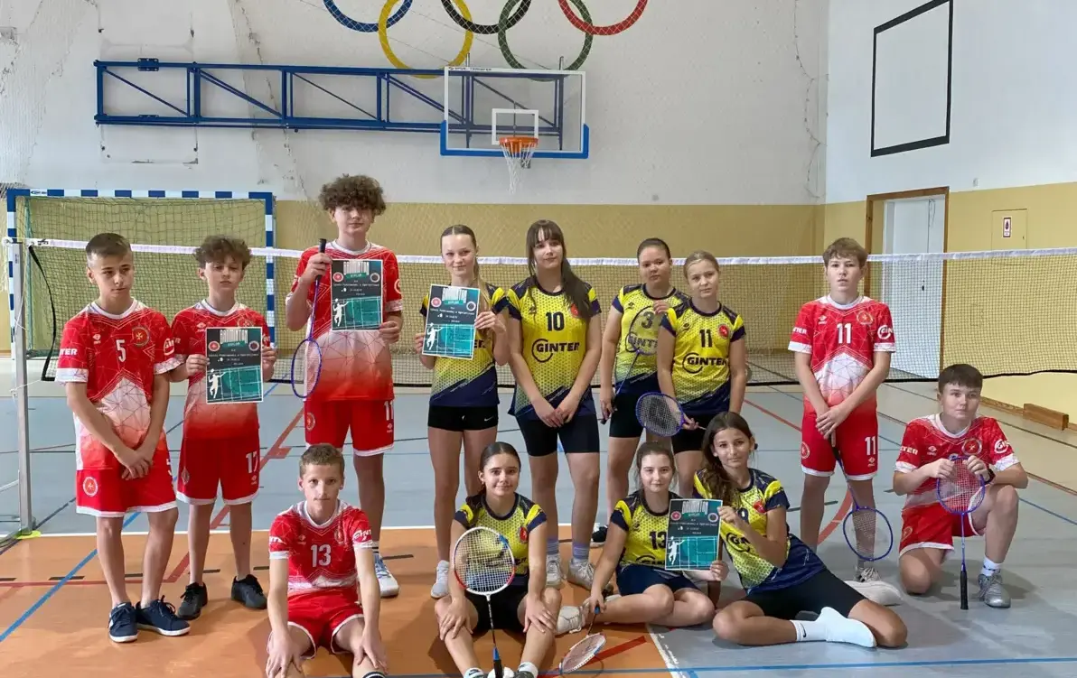 Zdjęcie do Gminne Igrzyska Dzieci i Gminne Igrzyska Młodzieży Szkolnej w Badmintona