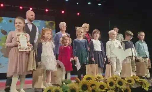 Powiatowy Konkurs Plastyczny "Barwy Jesieni"